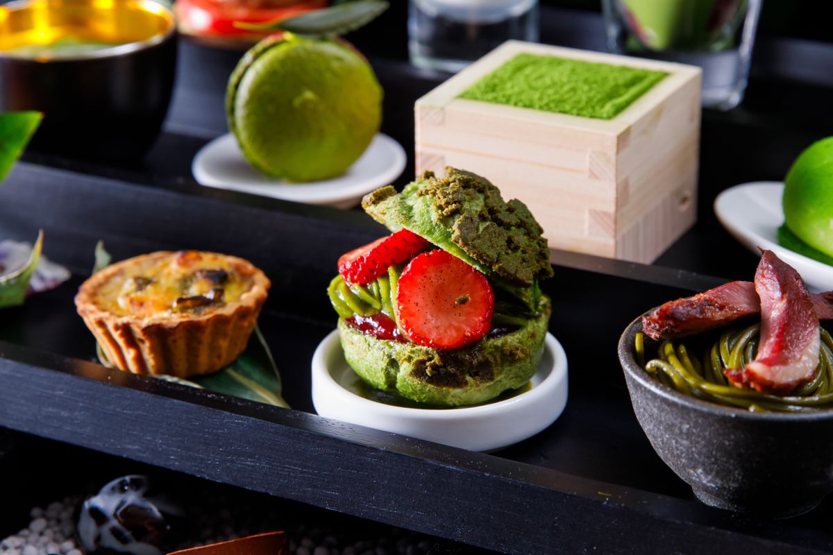 （画像中央）「シュー抹茶フレーズ」