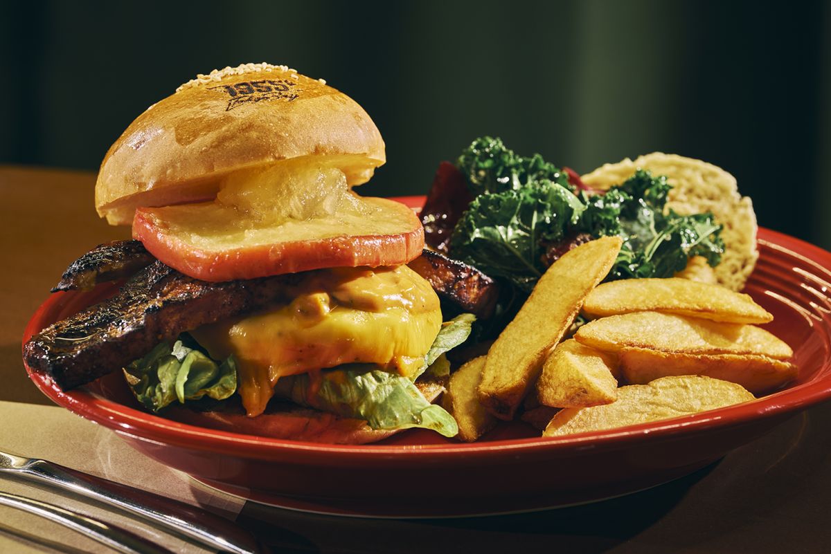 「ワシントンバーガー ベイクドアップル&BBQポーク2200円」