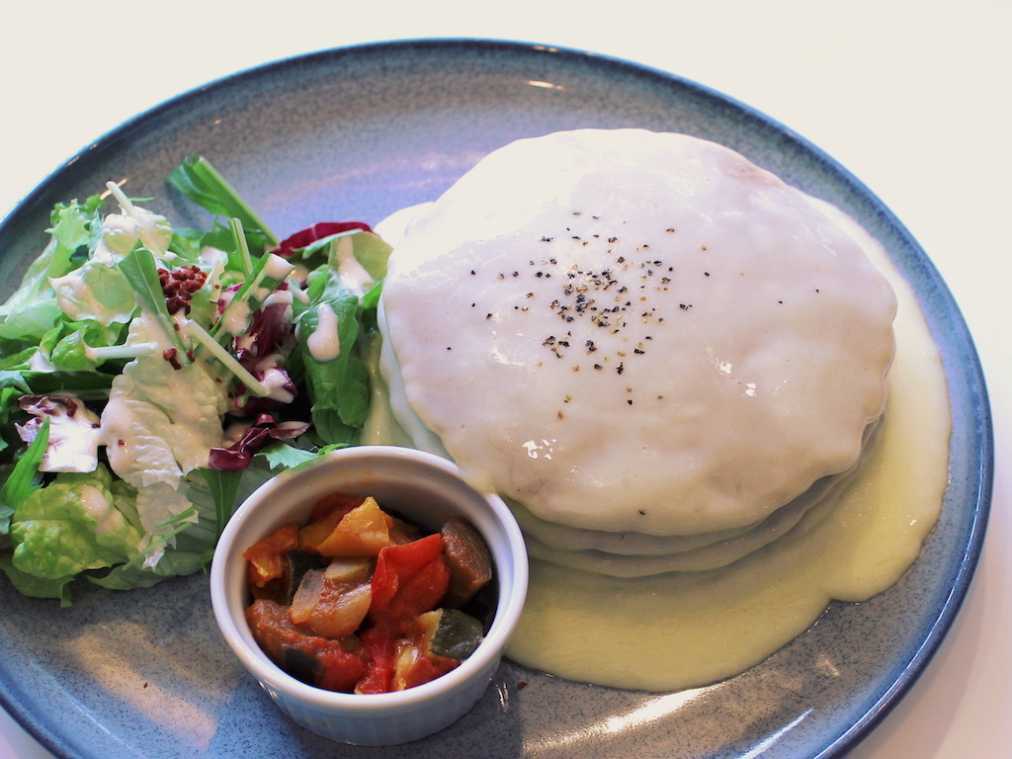 「とろとろチーズマウンテン ラタトゥイユ添え」1540円