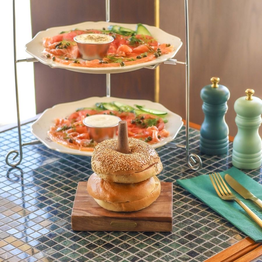 2人前からオーダー可能。価格は2人前4800円、3人前6200円、4人前8600円