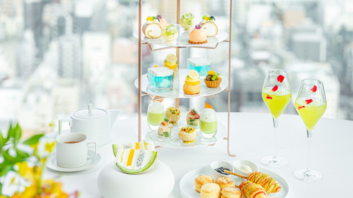 【センタラグランドホテル大阪】"まるごとメロンサンド" や梅雨空を表現した透明感あるゼリーが新登場！「初夏のフルーツアフタヌーンティー」