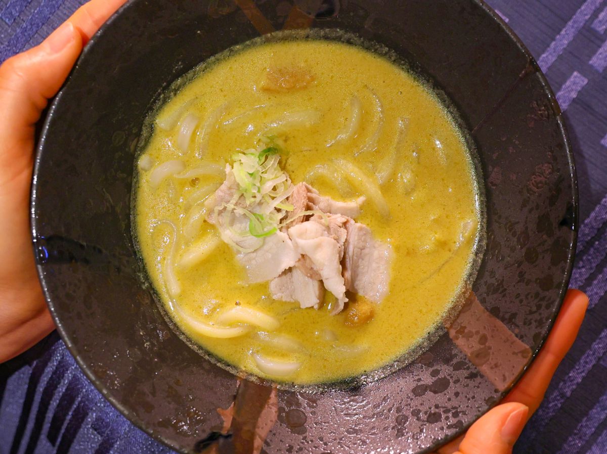 夜食のクリーミーカレー夜食の