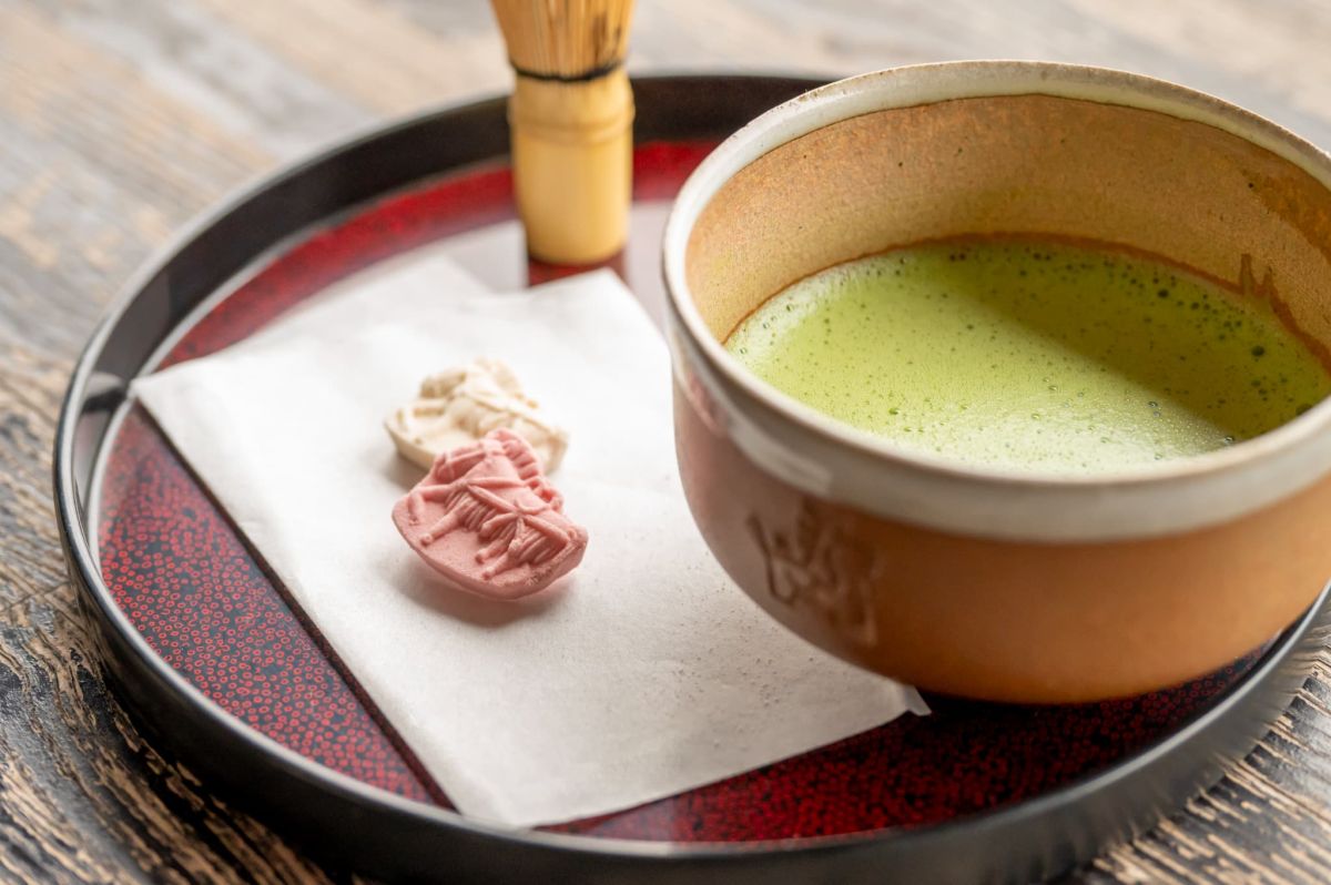 八幡馬ラウンジ　抹茶