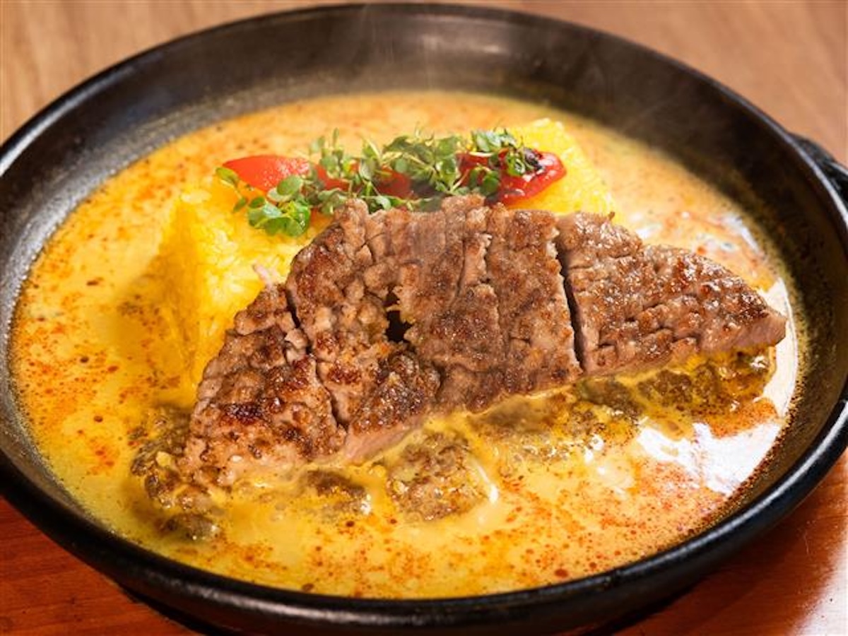 「豚肩ロースステーキカレー」1500円