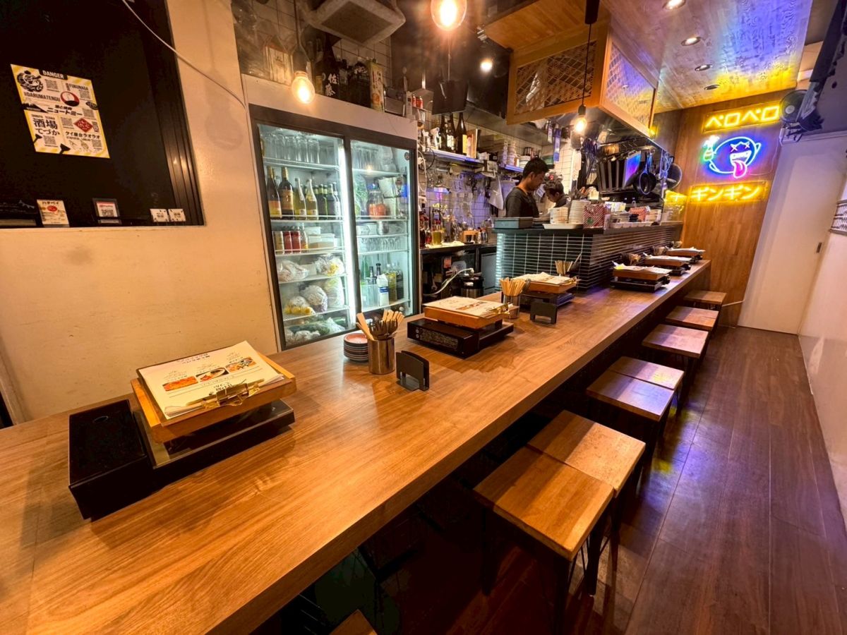 酒場 てづか店内