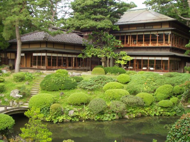 （公財）本間美術館