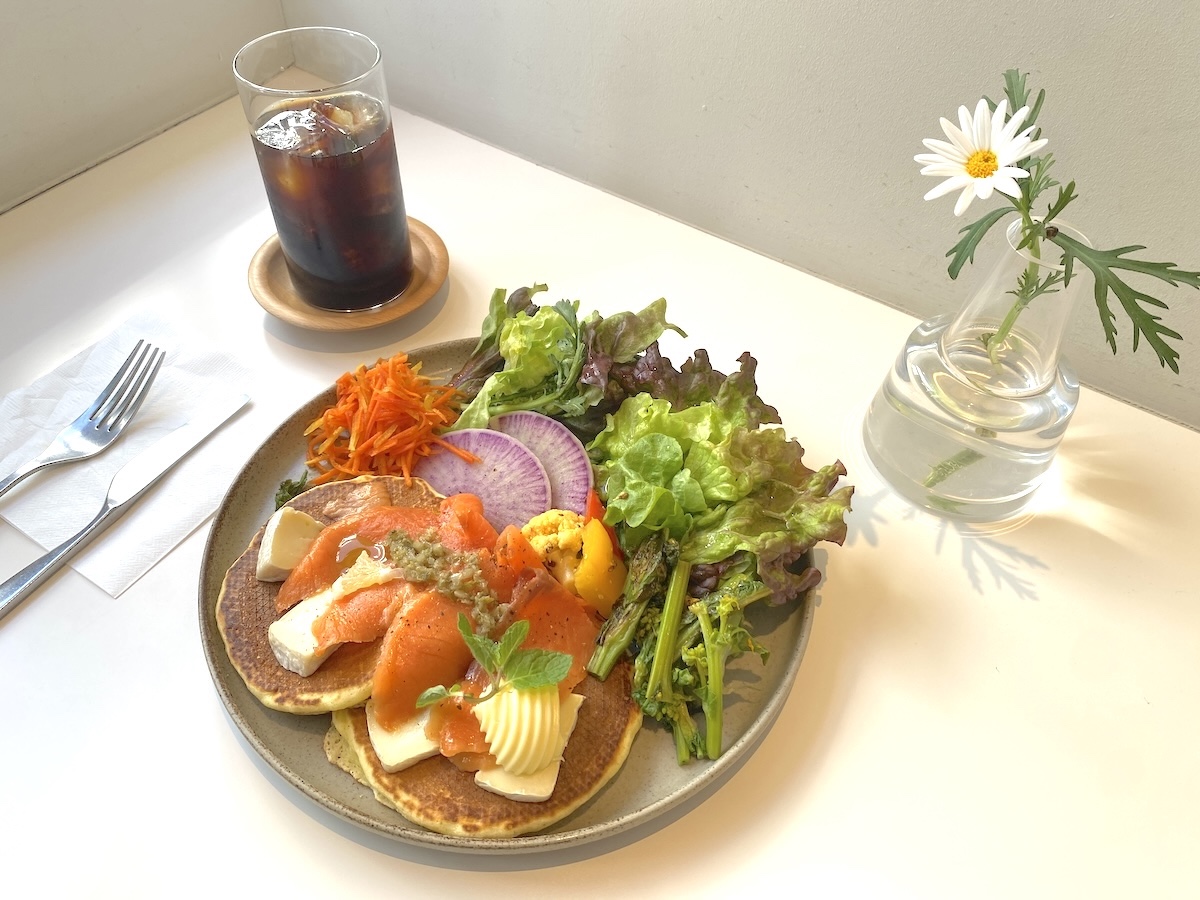 「スモークサーモンとカマンベールチーズ」1980円