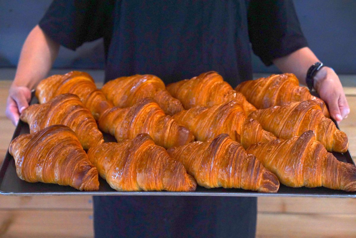 「クロワッサン」各490円