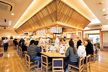 回転寿し トリトン 豊平店の店内