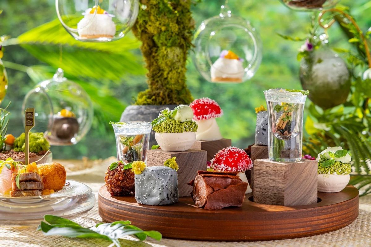 【キンプトン新宿東京】夏限定！ 南国感あふれる「トロピカルフォレスト アフタヌーンティー」