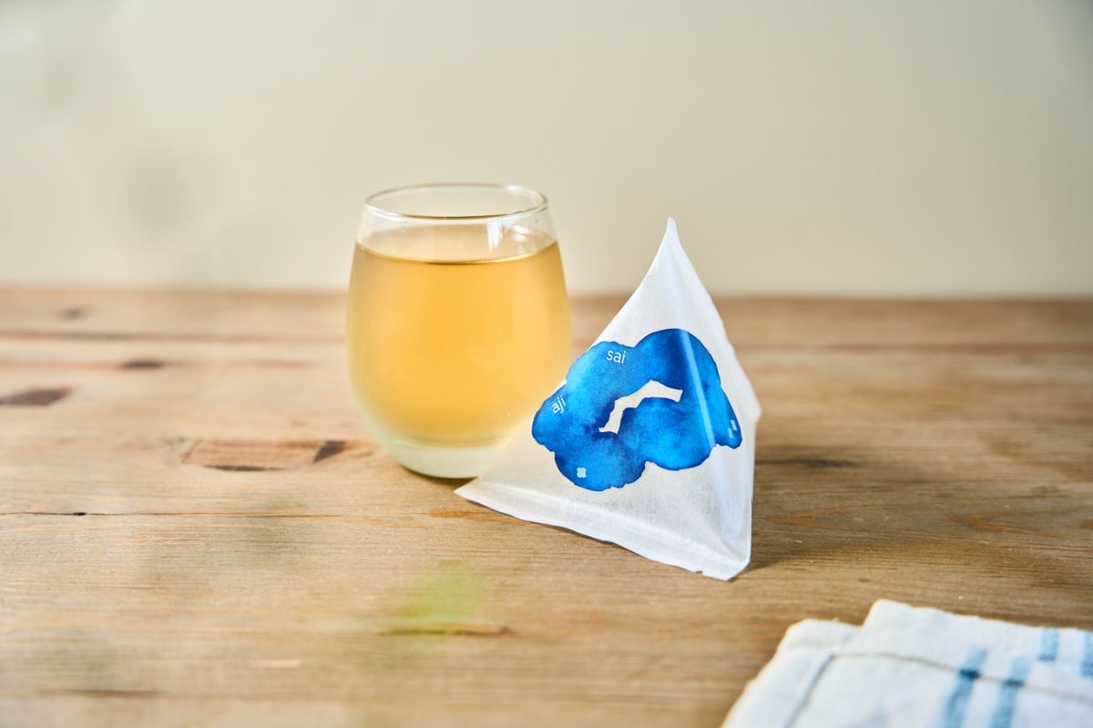 スッキリとした優しい甘さのブレンド茶「ajisai tea」800円／写真提供：『南沢あじさい山』