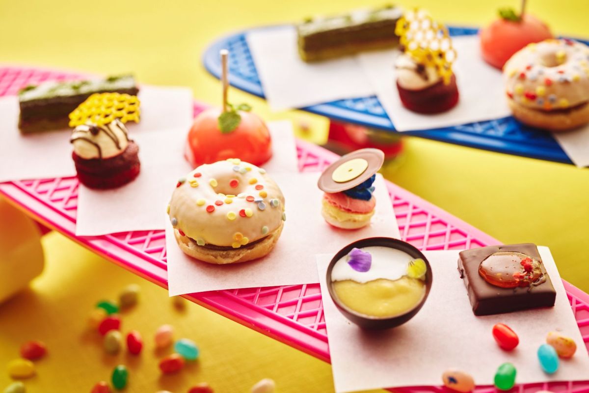 Gallery 11ケーキスタンド