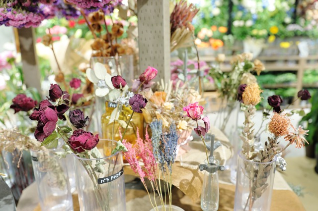 gardens umekita by Kohnan