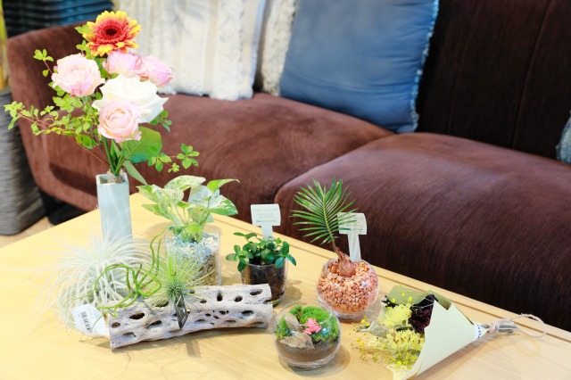 gardens umekita by Kohnan