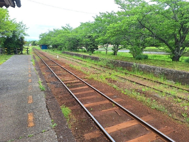 高滝駅のホーム
