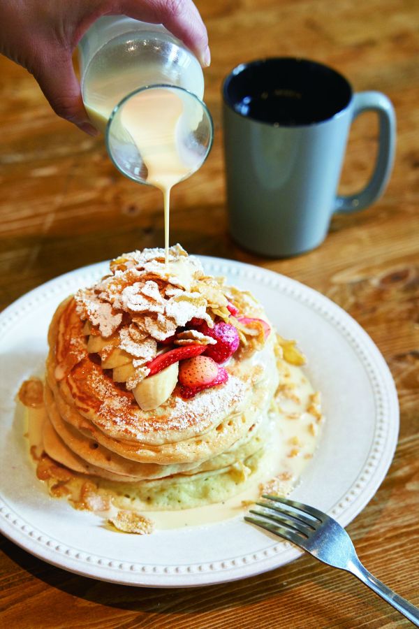 パンケーキ食べたい  東京カフェ𖦊ັ latte 下北沢 ⚐⚑⚐ ＊ ソーセージエッグパン