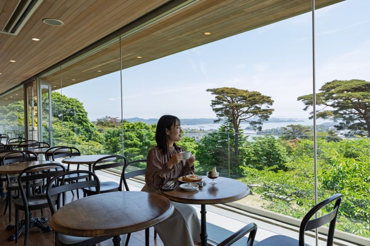 高台にあるカフェ