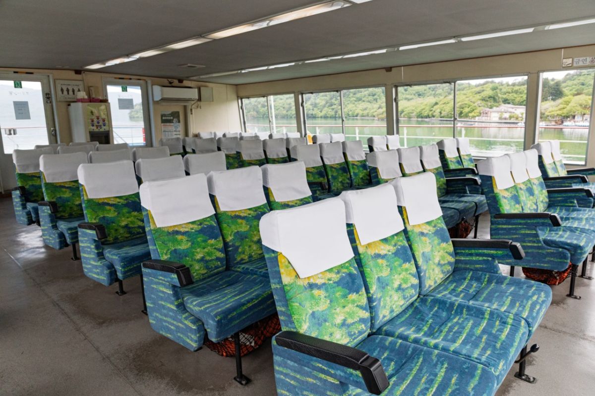 グリーン席は乗船料金に追加550円