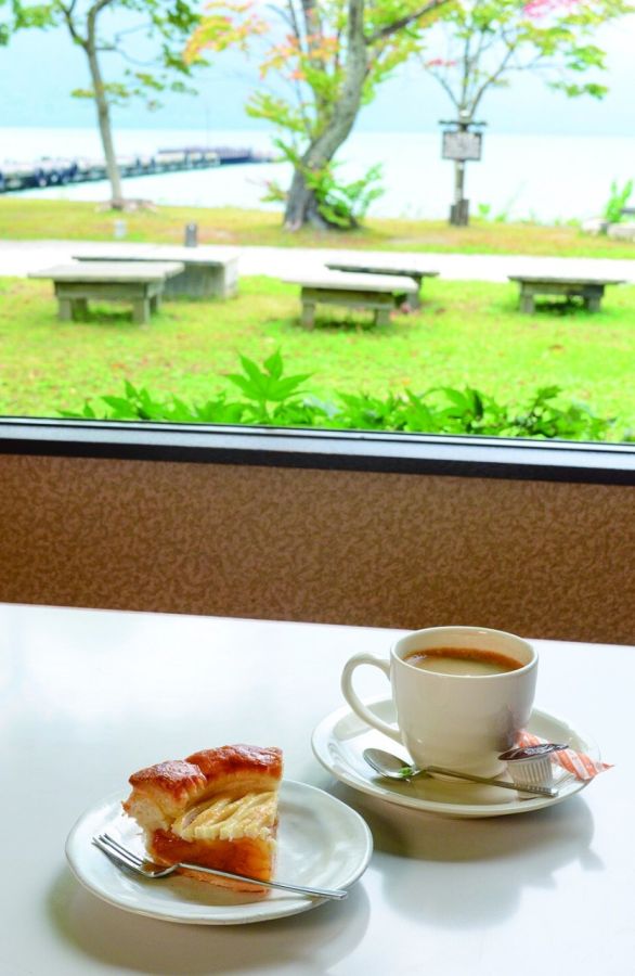 「アップルパイ」430円、「ブレンドコーヒー」460円