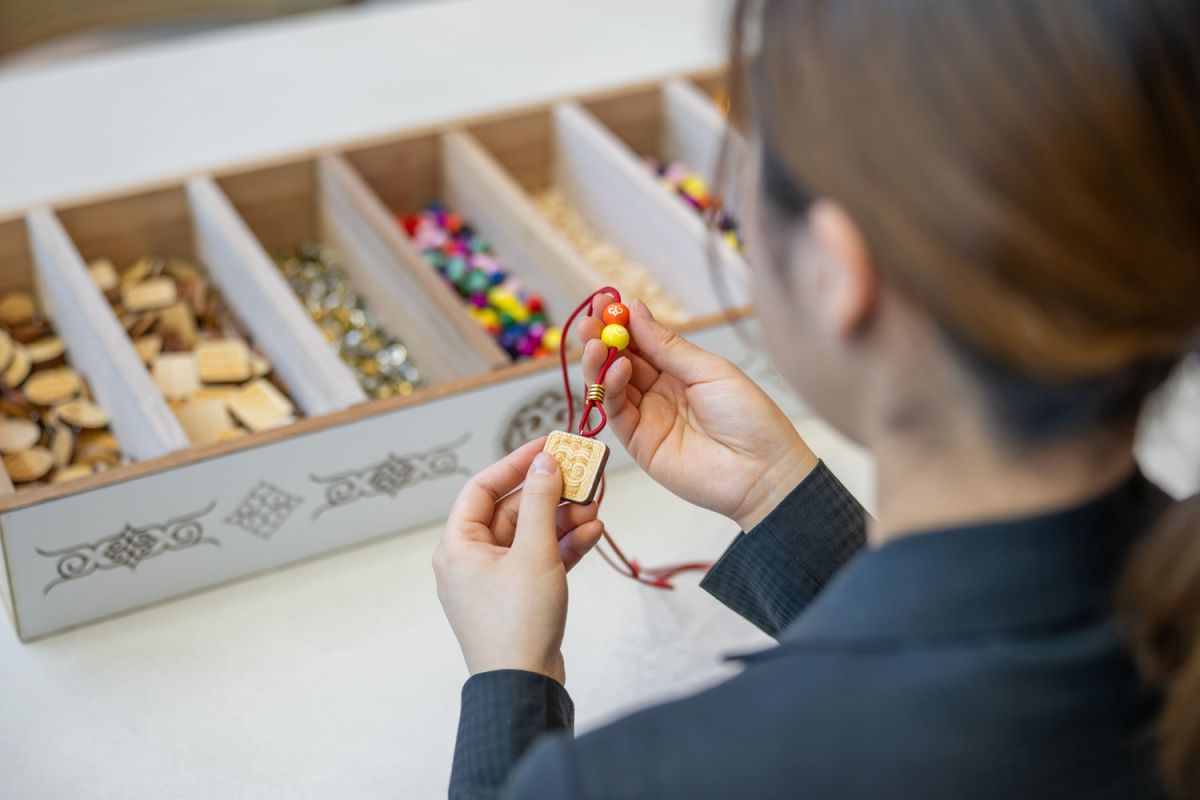 アイヌ文様入りペンダント組立体験