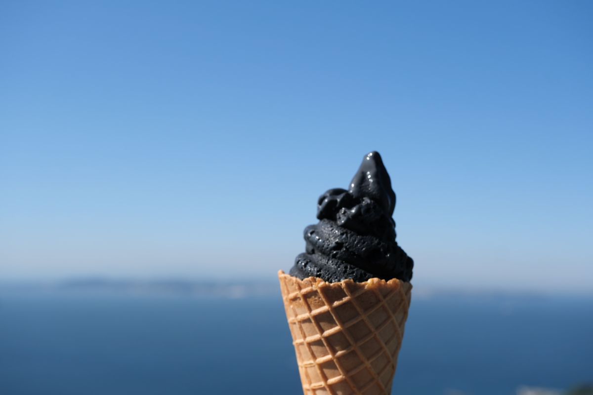 「地獄アイス」350円