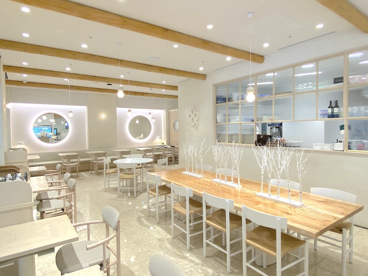 「よつ葉ミルクプレイス」内観2