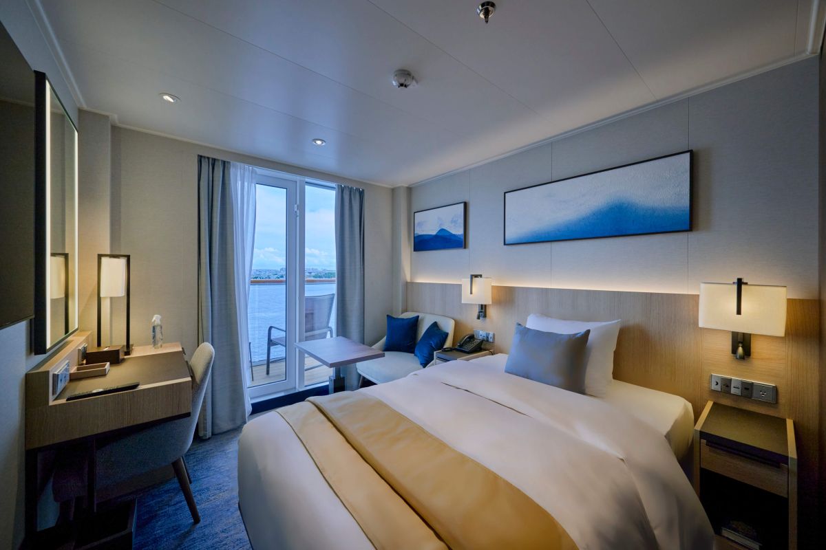 初のシングル客室。ゆったりしていて快適