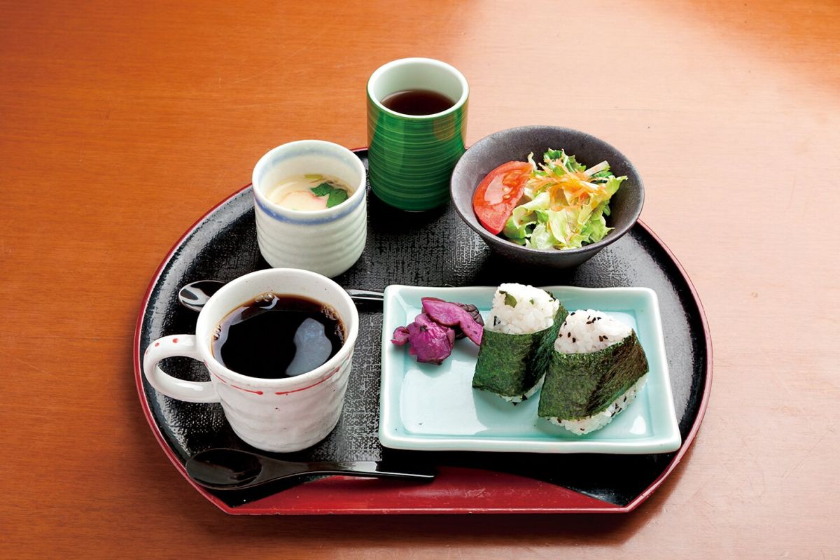 白壁カフェ 花ごよみ