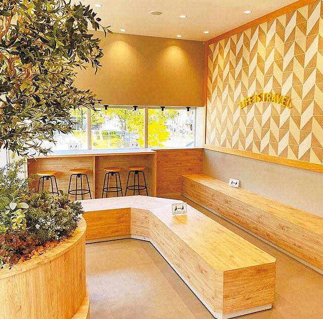 ROCCA & FRIENDS CREPERIE to TEA 名古屋