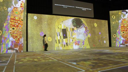 【潜入ルポ】没入型展覧会「クリムト・アライブ 東京展」が期間限定で開催！ 黄金の世界を体験【＃編集部のおでかけキロク】