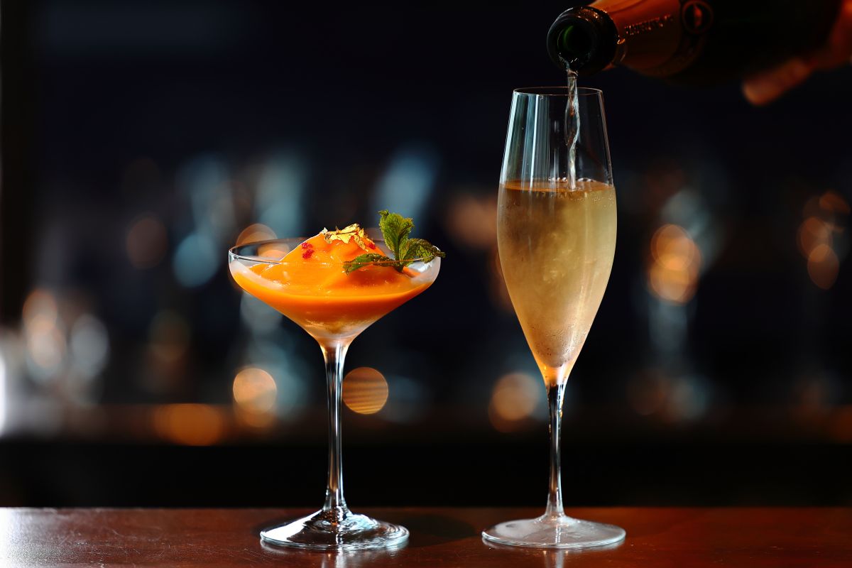 バー松 日本橋「“ダナエ” マンゴーフローズン&シャンパーニュ」4400円