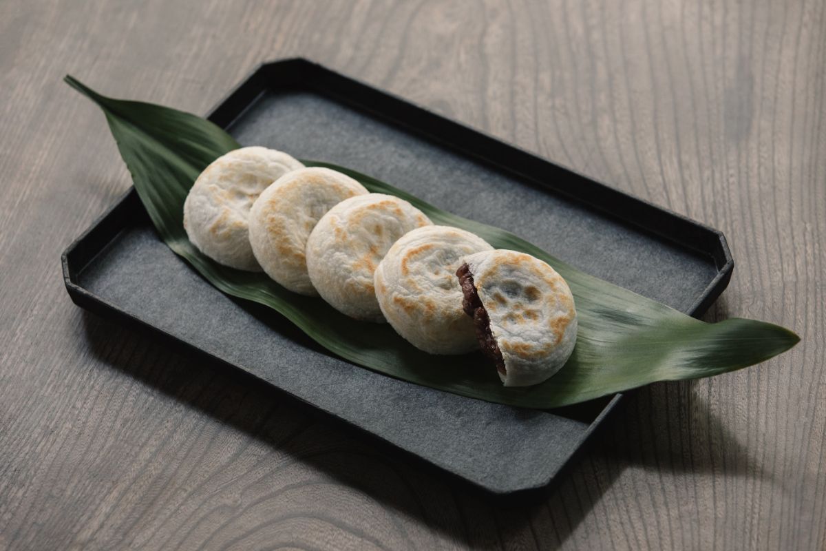 「梅ヶ枝餅」1個150円