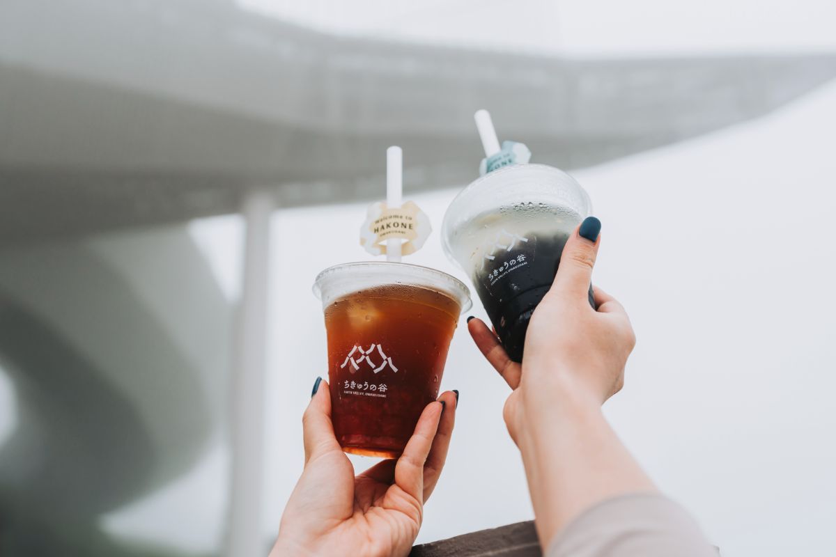 左から「ヴァレーソーダ」「ジオネード」各650円