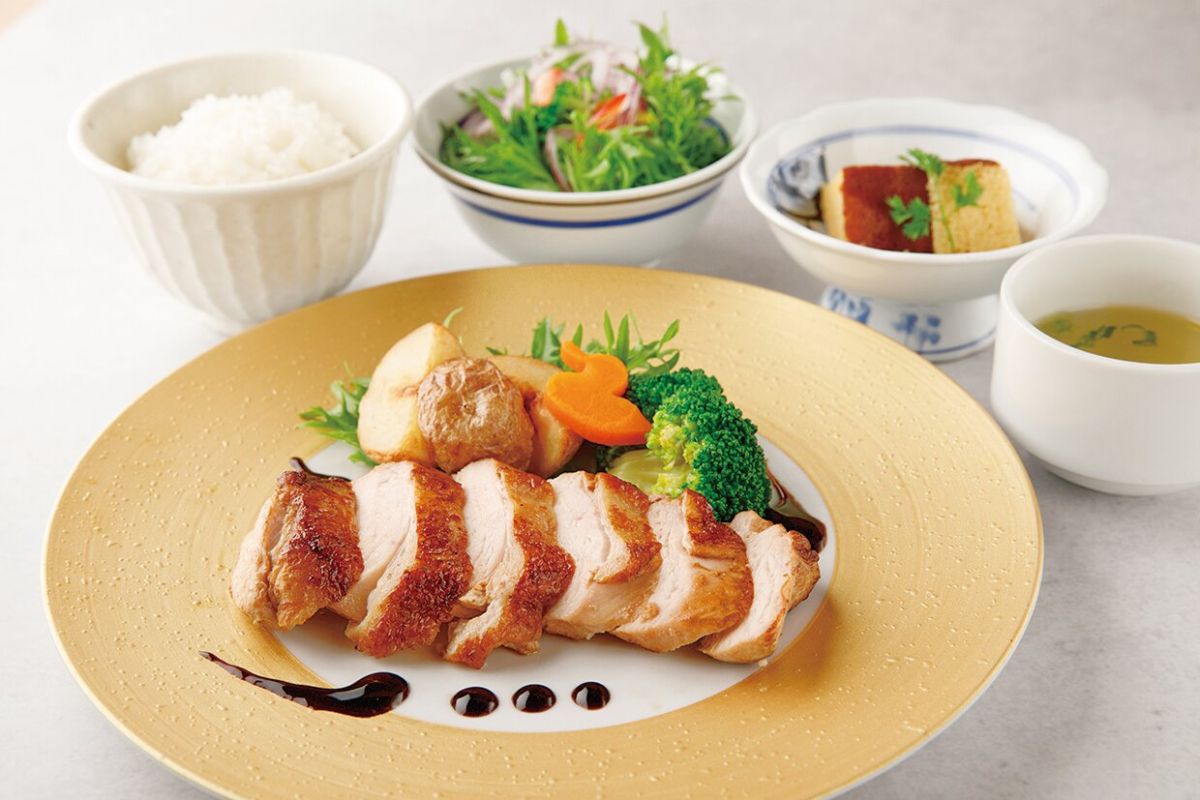 名古屋コーチン鉄板酒場 とりしげ 中日ビル店