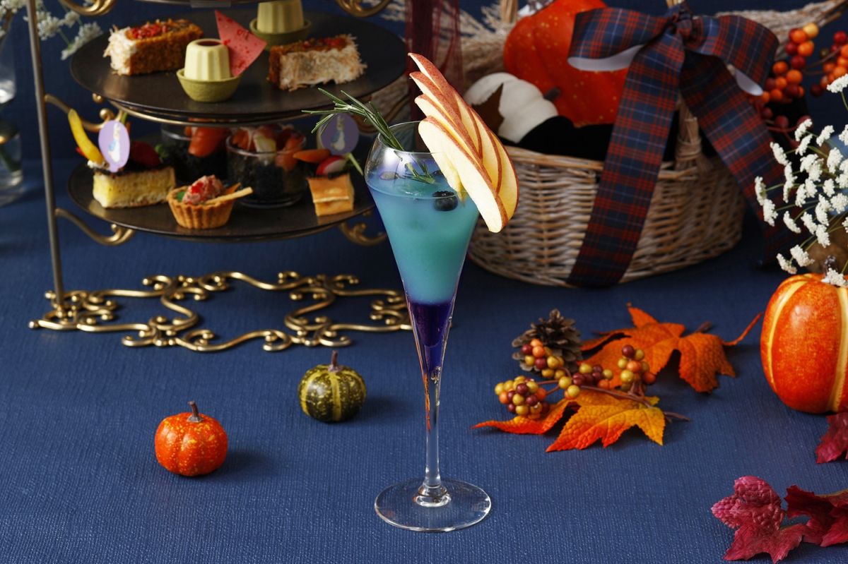 ピーターをイメージしたスペシャルドリンク／BEATRIX POTTER™(C) Frederick Warne & Co.,2025