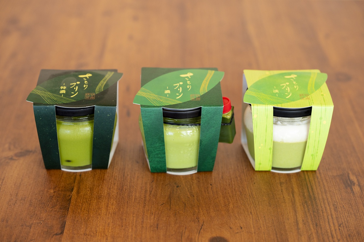 『道の駅 そらっと牧之原』さとりプリン。右から淡420円、濃450円、特濃550円