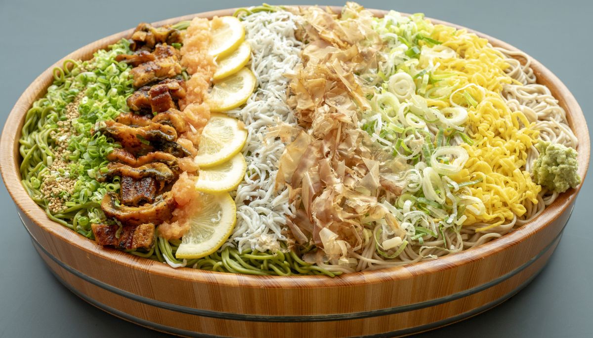 『道の駅 そらっと牧之原』グループで味わいたい「牧之原の茶畑そば」3870円