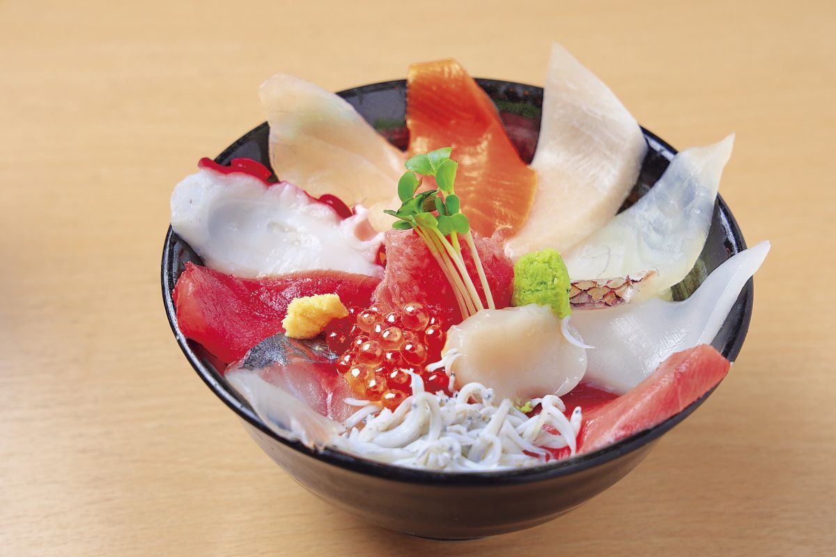 「まかない丼」2200円