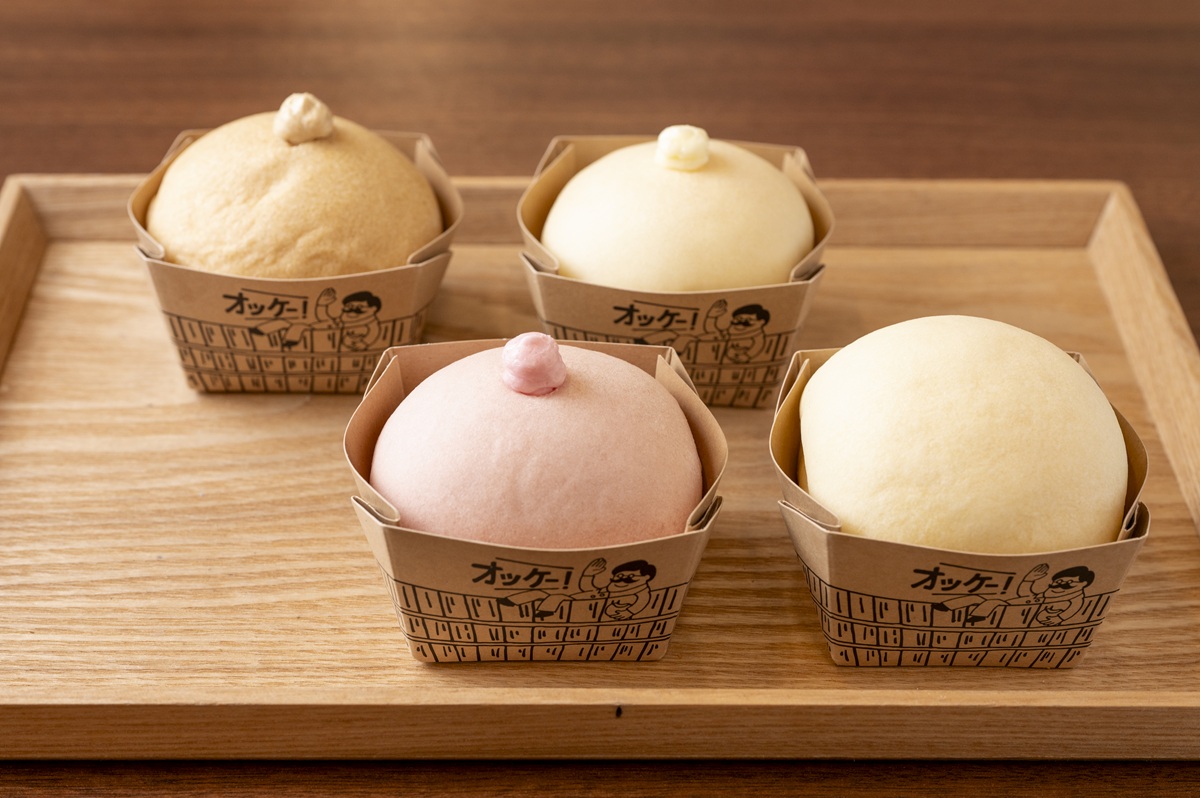 「道の駅 べに花の郷おけがわ」プレーン、ミルク、コーヒー、いちごなど各種380円