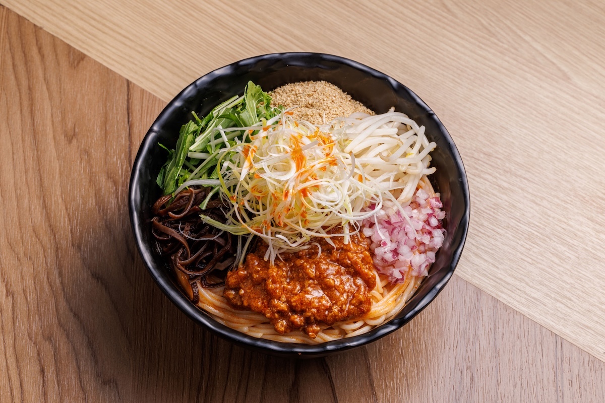 「汁なし麻辣担々米線」1380円 ※小盛り20円引き、大盛り150円増し