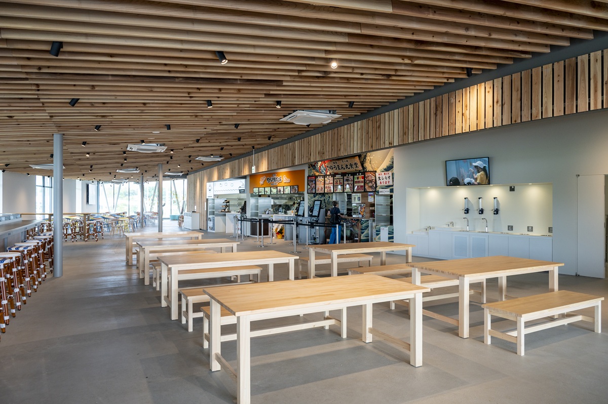 「道の駅湘南ちがさき」フードコート