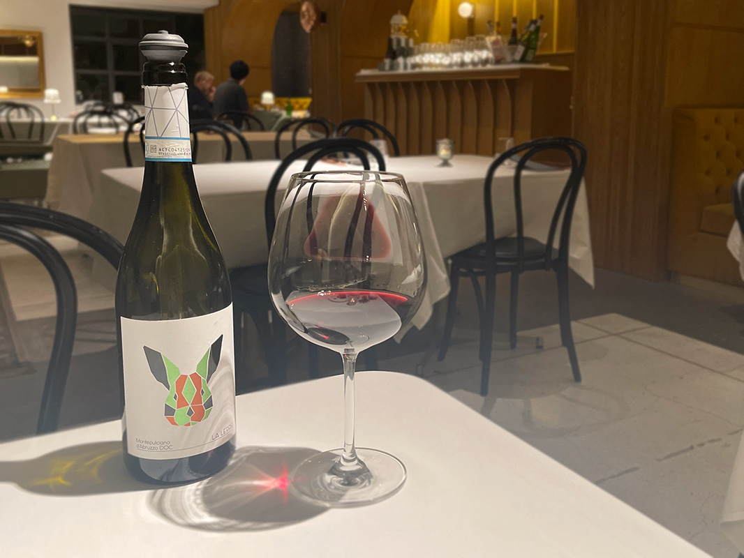 「モンテブルチャーノ ダブルッツォ／ディヴェルシタス（イタリア）」880円