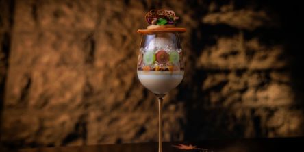 「星のや軽井沢」で味わう最高にぜいたくな1日1組限定の「信州吟醸パフェ」って？