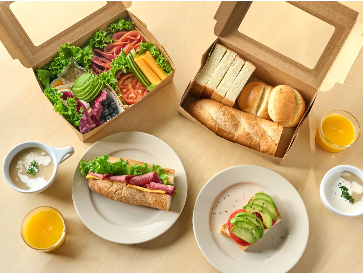 「DIYサンドイッチ朝食」／©︎THE FARM スロウマウンテン成田