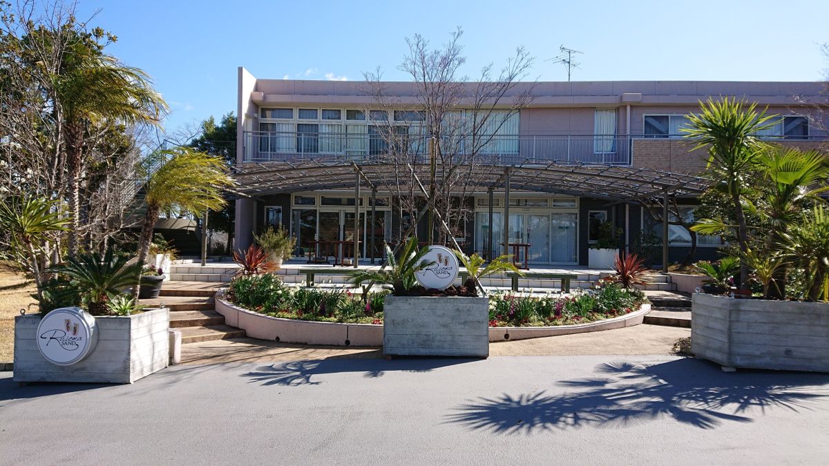 カフェハミング「Rusoma Cafe フラワーパーク店」営業時間は10～16時30分（ラストオーダー16時）　※土日祝のみ営業