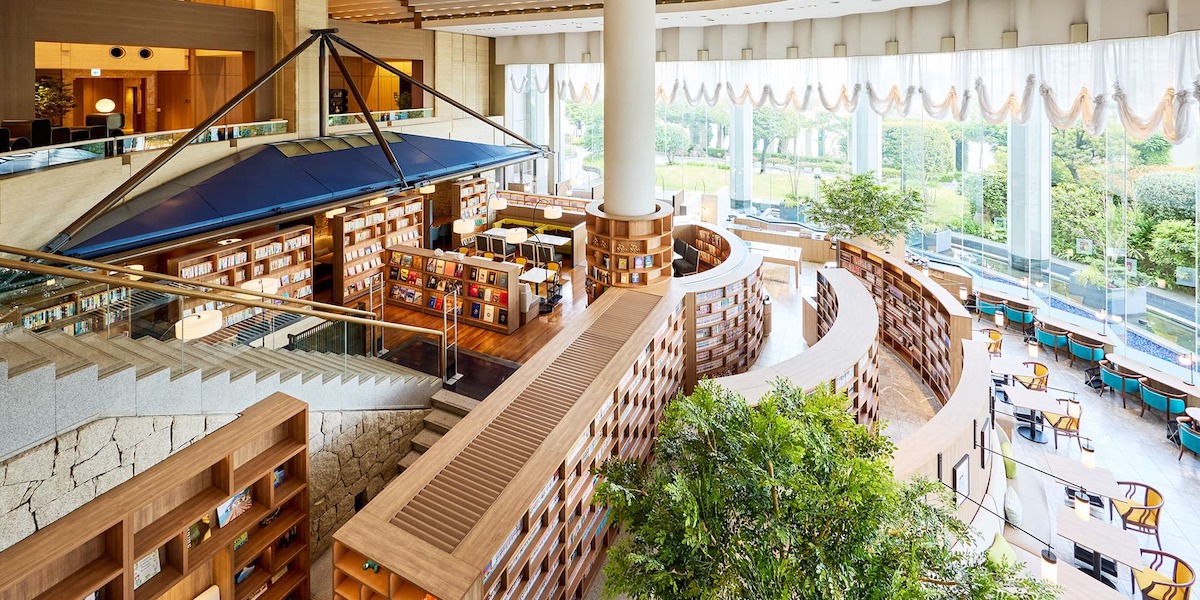 【天王洲】蔵書2万5000冊以上！ 開放感あふれるホテルの図書ラウンジ「The Library Lounge」
