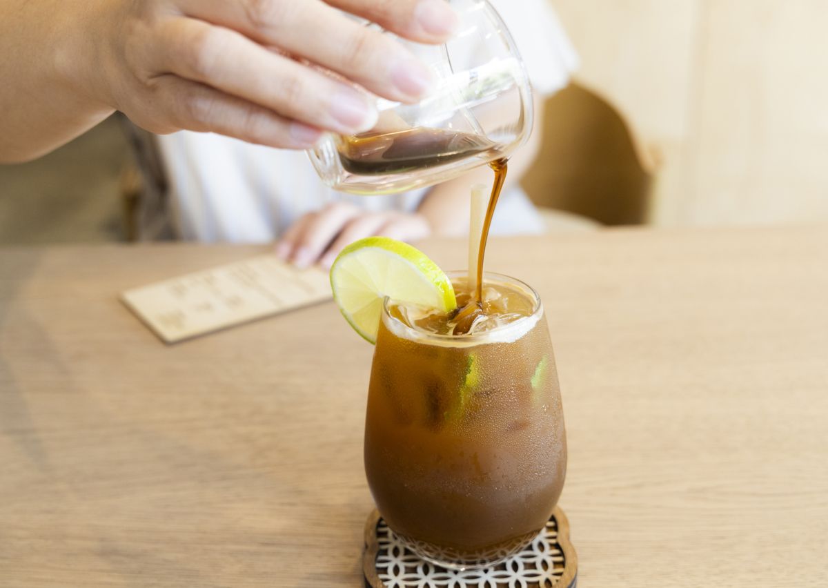 マンスリーで変わるコーヒーモクテルも話題。写真は「エスプレッソ・モヒート」$12