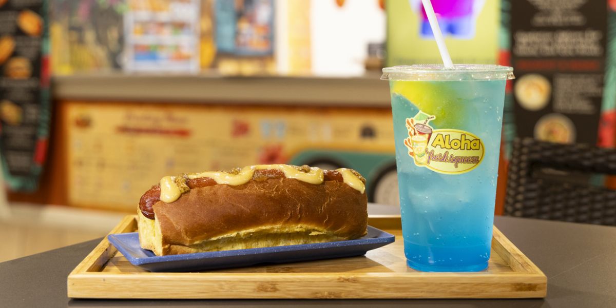 フードトラックから生まれた「アロハ・ホットドッグ＆バイン・ミー」がワイキキ中心に新登場！