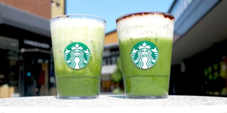【スタバ新作2025年8月】すっきり、さわやか！ 夏のアイス抹茶「涼み 抹茶 ムース ティー」を実食レポート！ おすすめカスタムを徹底紹介