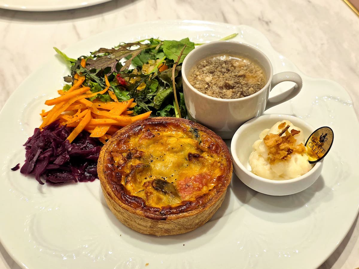 「シーフードキッシュプレート」1430円